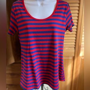 Lularoe classic t.. retired piece